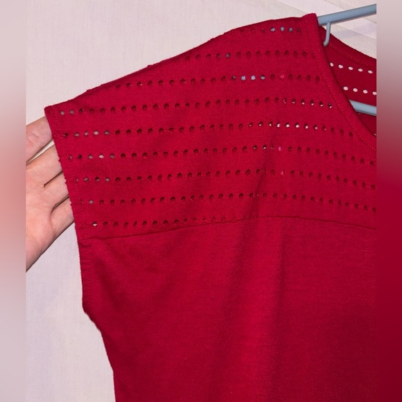 Dana Buchman Scarlet Perforated Blouse - Picture 4 of 7